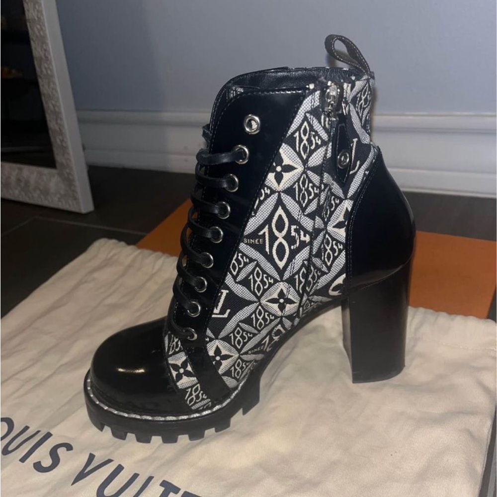 Louis Vuitton Star Trail Ankle Boots, Since 1854, Black & White. Women’s Size 7